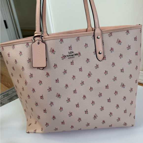 Coach Handbags - Coach Reversible City Tote with Floral Ditsy Print